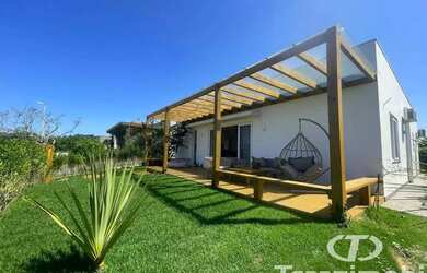 Imagem: A casa em condomínio possui 3 Dormitórios, 3 Banheiros, 2