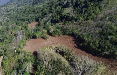 Imagem 5: Chácara com 3 Dormitorio s localizado a no bairro Santa Lúcia do Piaí...