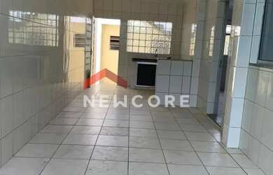 Imagem: A casa possui 5 Dormitórios, 5 Banheiros, 2 Vagas na garagem