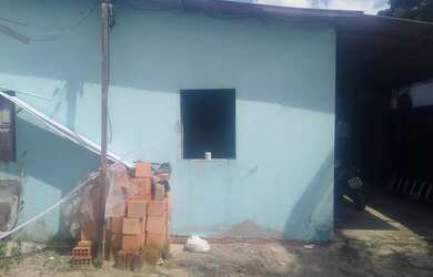 Imagem: A casa possui 2 Dormitórios, 1 Banheiro, 3 Vagas na garagem