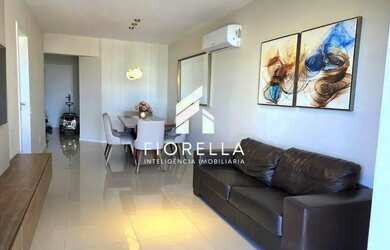 Imagem: O apartamento possui 4 Dormitórios, 2 Banheiros, 2 Vagas na