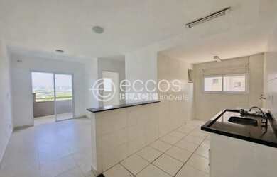 Imagem: O apartamento possui 2 Dormitórios, 2 Banheiros, 2 Vagas na