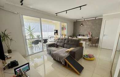 Imagem: O apartamento possui 2 Dormitórios, 2 Banheiros, 2 Vagas na