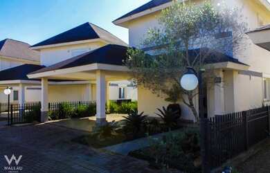 Imagem: A casa em condomínio possui 3 Dormitórios, 3 Banheiros, 2