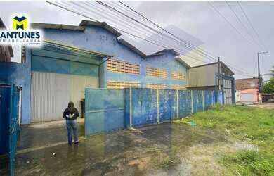 Imagem: O depósito possui 650m² de Área e está localizado em Prazeres