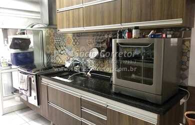 Imagem: O apartamento possui 3 Dormitórios, 2 Banheiros, 2 Vagas na