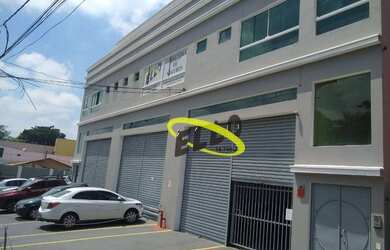 Imagem: O depósito possui 1 Vaga na garagem e 56m² de Área e está