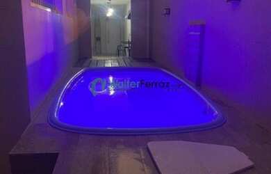 Imagem: A casa possui 2 Dormitórios, 3 Banheiros, 1 Vaga na garagem