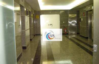 Imagem 13: Conjunto para alugar, 909 m² -Os 22 pavimentos se organizam em torno...