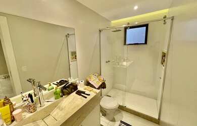 Imagem 10: Casa de condomínio para venda possui 420m² de área construída com...