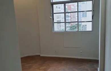 Imagem: O apartamento possui 1 Dormitório, 1 Banheiro e está localizado