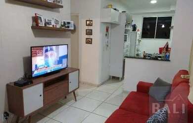 Imagem: O apartamento possui 2 Dormitórios, 1 Banheiro, 1 Vaga na garagem