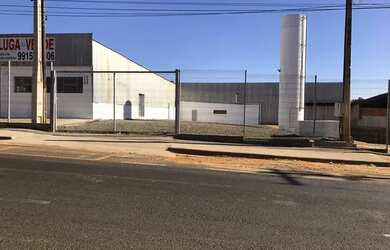 Imagem: O depósito possui 2300m² de Área e está localizado em Vila