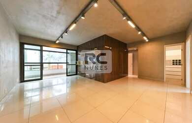 Imagem: O apartamento possui 4 Dormitórios, 5 Banheiros, 3 Vagas na