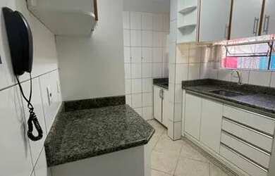 Imagem: O apartamento possui 3 Dormitórios, 1 Banheiro, 1 Vaga na garagem