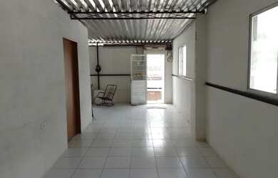 Imagem: A casa possui 2 Dormitórios, 1 Banheiro e está localizado