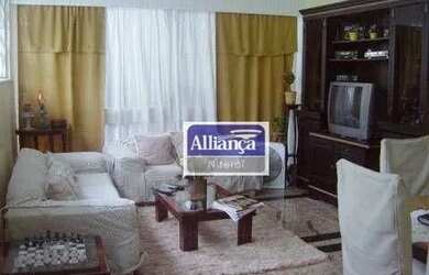 Imagem: A casa possui 4 Dormitórios, 4 Banheiros, 2 Vagas na garagem