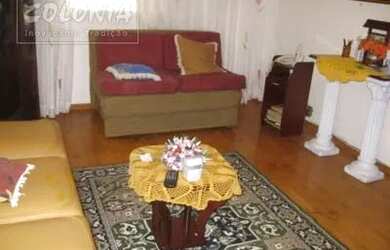 Imagem: A casa possui 3 Dormitórios, 5 Banheiros, 2 Vagas na garagem