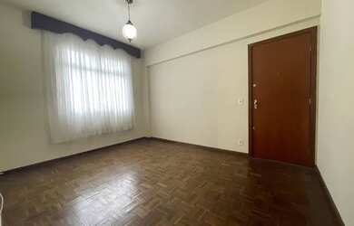 Imagem: O apartamento à venda possui 3 Dormitórios, 1 Banheiro, 5