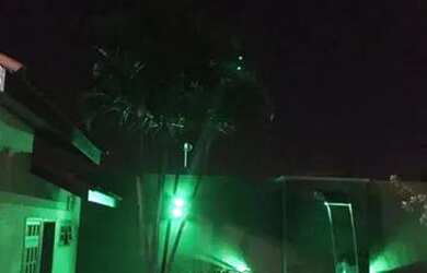 Imagem: A casa possui 3 Dormitórios, 2 Banheiros, 4 Vagas na garagem