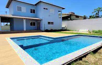 Imagem: A casa em condomínio possui 4 Dormitórios, 5 Banheiros, 2