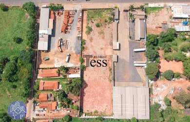 Imagem: O terreno possui 6.750m² de Área e está localizado em Vila