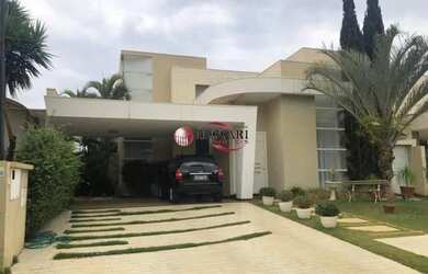 Imagem: A casa em condomínio possui 3 Dormitórios, 5 Banheiros, 4