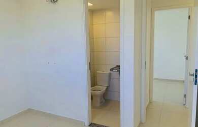 Imagem: O apartamento possui 3 Dormitórios, 1 Banheiro, 1 Vaga na garagem