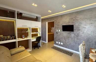 Imagem: O apartamento possui 1 Dormitório, 2 Banheiros, 1 Vaga na garagem