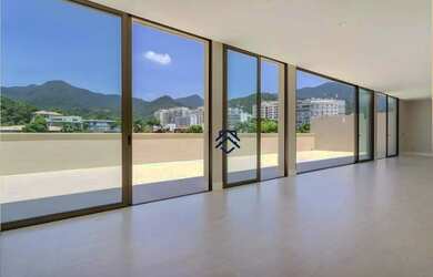 Imagem: O apartamento na cobertura possui 4 Dormitórios, 5 Banheiros