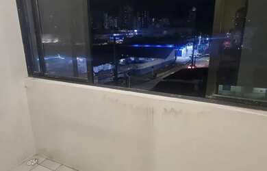 Imagem: O apartamento possui 1 Dormitório, 1 Banheiro, 1 Vaga na garagem