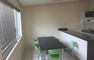 Imagem: O depósito possui 2 Vagas na garagem, 273m² de Área e está