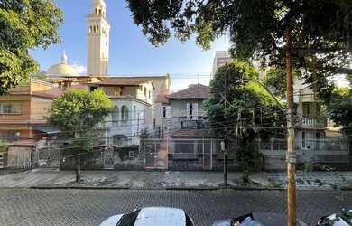 Imagem 5: Vendo casa duplex com terraço na Alberto de Sequeira com 6 quartos