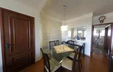 Imagem: O apartamento possui 3 Dormitórios, 1 Banheiro, 2 Vagas na