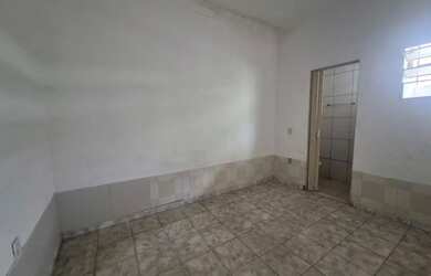 Imagem: A casa possui 1 Dormitório, 1 Banheiro, 35m² de Área, Imóvel