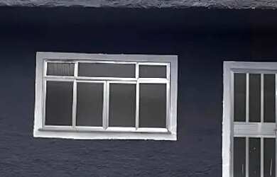 Imagem: A casa possui 2 Dormitórios, 1 Banheiro, 1 Vaga na garagem