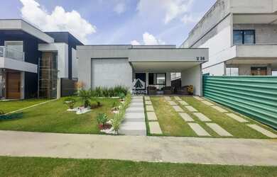 Imagem: A casa possui 3 Dormitórios, 1 Banheiro, 3 Vagas na garagem