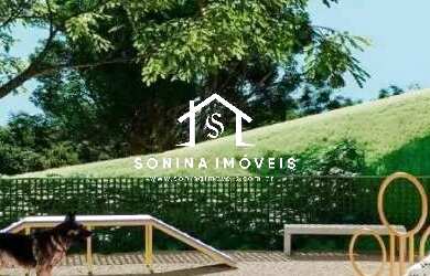 Imagem: O terreno possui 300m² de Área e está localizado em Loteamento