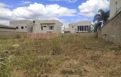 Imagem: O terreno possui 900m² de Área e está localizado em Plano