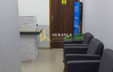 Imagem: O depósito possui 1 Vaga na garagem, 40m² de Área e está