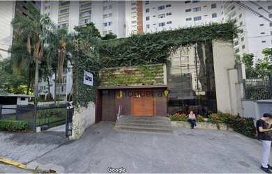 Imagem: O depósito possui 5 Vagas na garagem, 316m² de Área e está