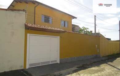 Imagem: A casa possui 5 Dormitórios, 3 Banheiros, 5 Vagas na garagem