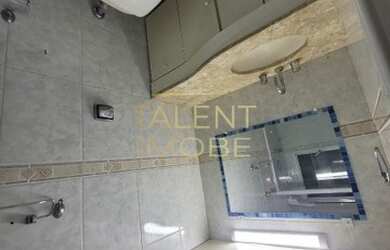 Imagem: O apartamento possui 3 Dormitórios, 1 Banheiro, 1 Vaga na garagem