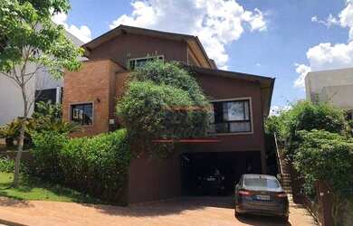 Imagem 1: Casa com 3 Suítes à venda, 350 m² por R$ 1.990.000 - GRANJA VIANA VINTAGE...