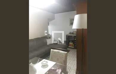 Imagem: A casa possui 2 Dormitórios, 1 Banheiro, 2 Vagas na garagem