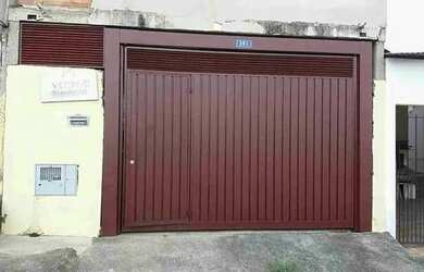 Imagem: A casa possui 1 Dormitório, 1 Banheiro, 2 Vagas na garagem