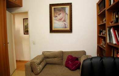 Imagem: O apartamento possui 3 Dormitórios, 1 Banheiro, 1 Vaga na garagem