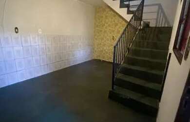 Imagem: A casa possui 1 Dormitório, 1 Banheiro e está localizado