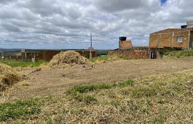Imagem: O terreno possui 240m² de Área e está localizado em Severiano