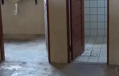 Imagem 7: Vendo Galpão Novo. Imóvel novo, 350m² de Áreae4 Vagas na garagem